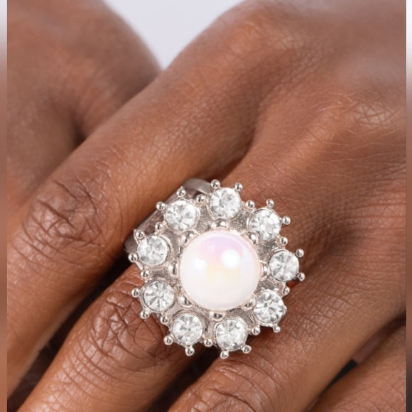 Elite Enchantment White Ring 💍 Silver STRETCHY - Picture 2 of 4